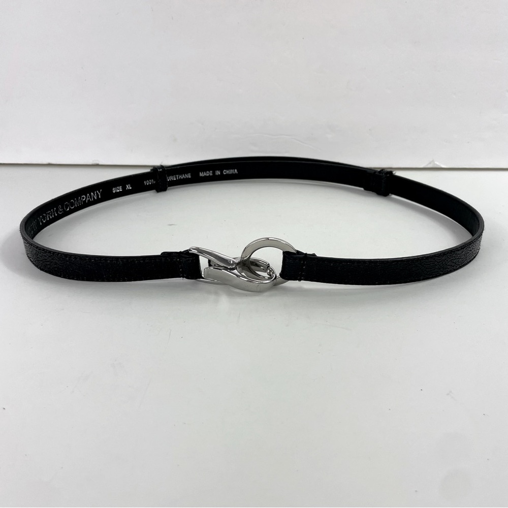 New York‎ & Company Black Snakeskin Clip Closure Belt